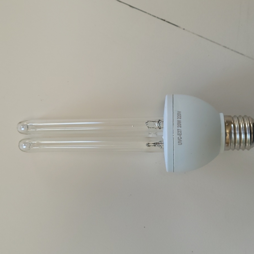 UVC sanitizing bulb
